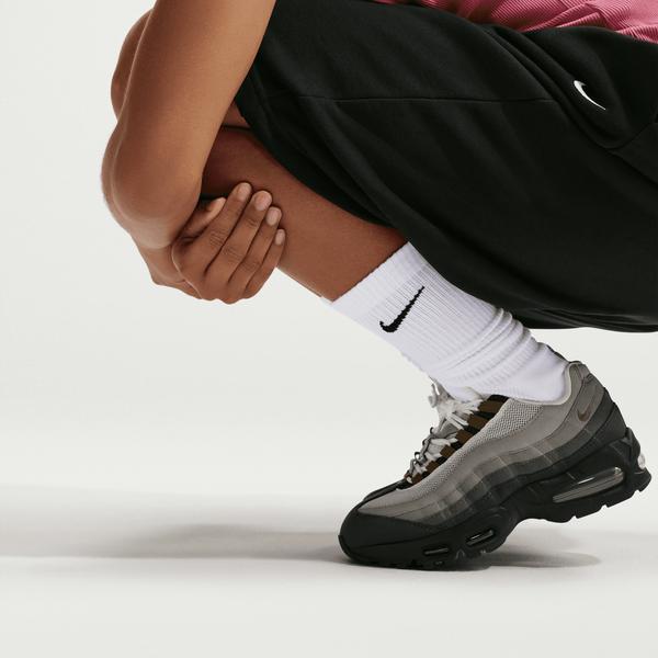 Nike Everyday Elevated Crew Socks 6-Pack White-Black Sheep Skate Shop