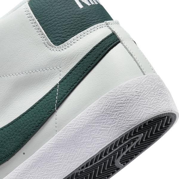 Nike SB Zoom Blazer Mid ISO "Orange Label" White - Pro Green-Black Sheep Skate Shop