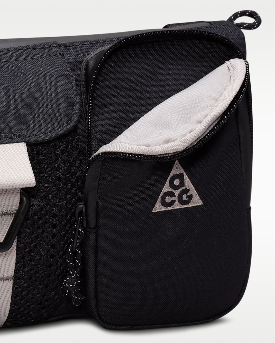 Nike ACG "Daymax" Crossbody Shoulder Bag 3L Black