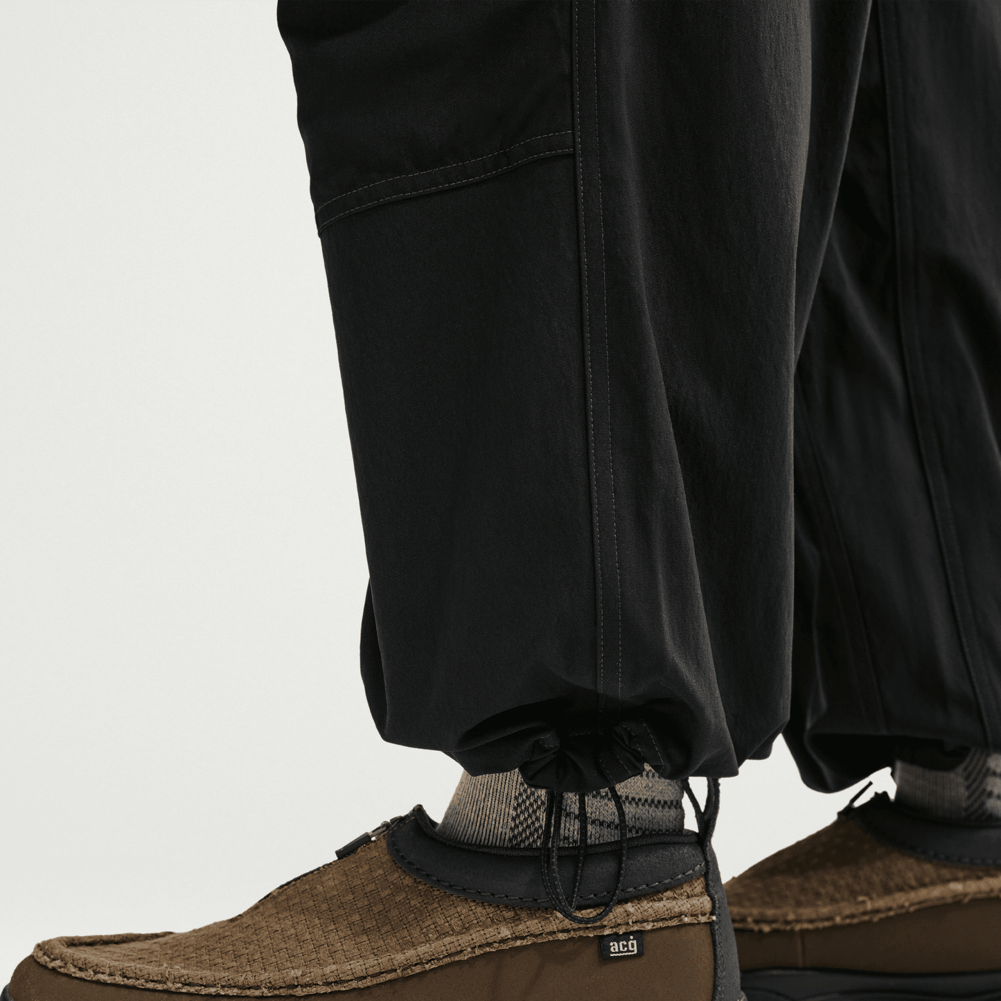 Nike ACG "Smith Summit" Zip Cargo Pants Black