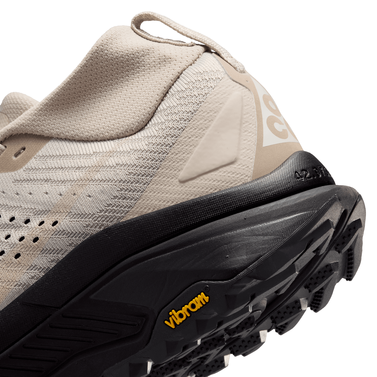 Nike ACG Zegama Trail Shoe Cream II - Light Orewood Brown - Black
