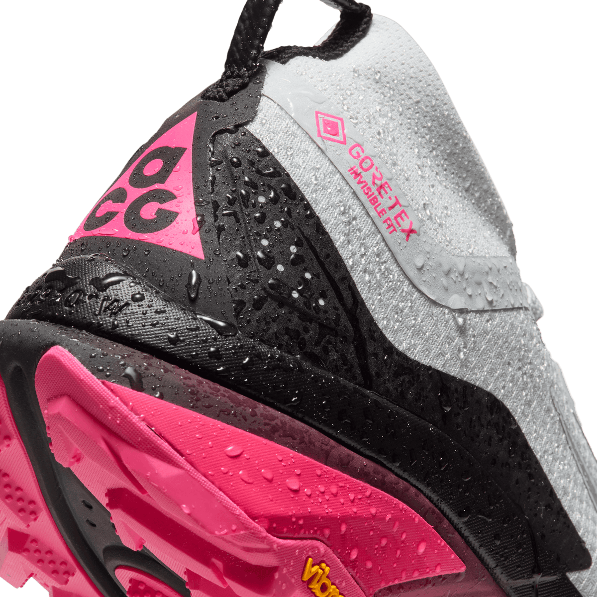 Nike ACG Zegama Trail Gore-Tex Shoe Pure Platinum - Wolf Grey - Black - Hyper Pink