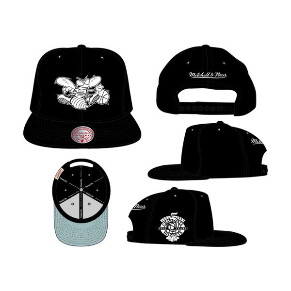 Mitchell & Ness Charlotte Hornets Panda Pro – Black Sheep Skate Shop