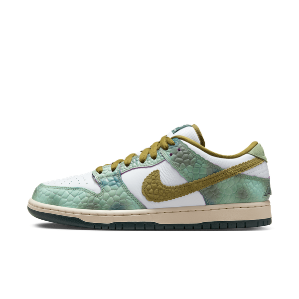 Nike SB Dunk Low Pro QS "Chameleon" Oil Green-Desert Moss - White-Black Sheep Skate Shop