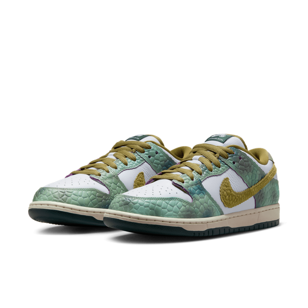 Nike SB Dunk Low Pro QS "Chameleon" Oil Green-Desert Moss - White-Black Sheep Skate Shop