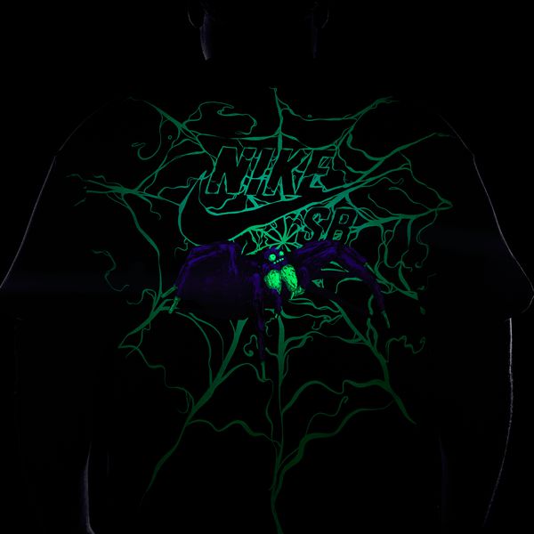 Nike SB OC Spider Glow In The Dark Graphic Skate Tee Black-Black Sheep Skate Shop