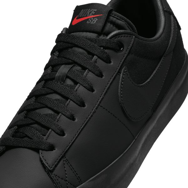 Nike SB Zoom Blazer Low PRO GT ISO "Triple Black" Black - Black - Black-Black Sheep Skate Shop