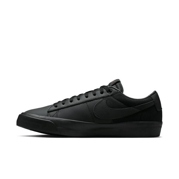 Nike SB Zoom Blazer Low PRO GT ISO "Triple Black" Black - Black - Black-Black Sheep Skate Shop