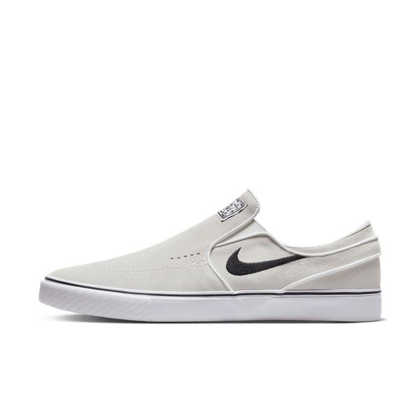 Nike sb janoski slip on black best sale