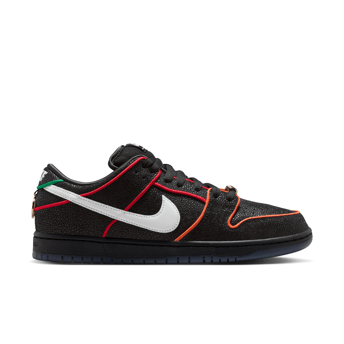 Nike SB x Bronx Girls Skate Dunk Low Pro QS Black/ White