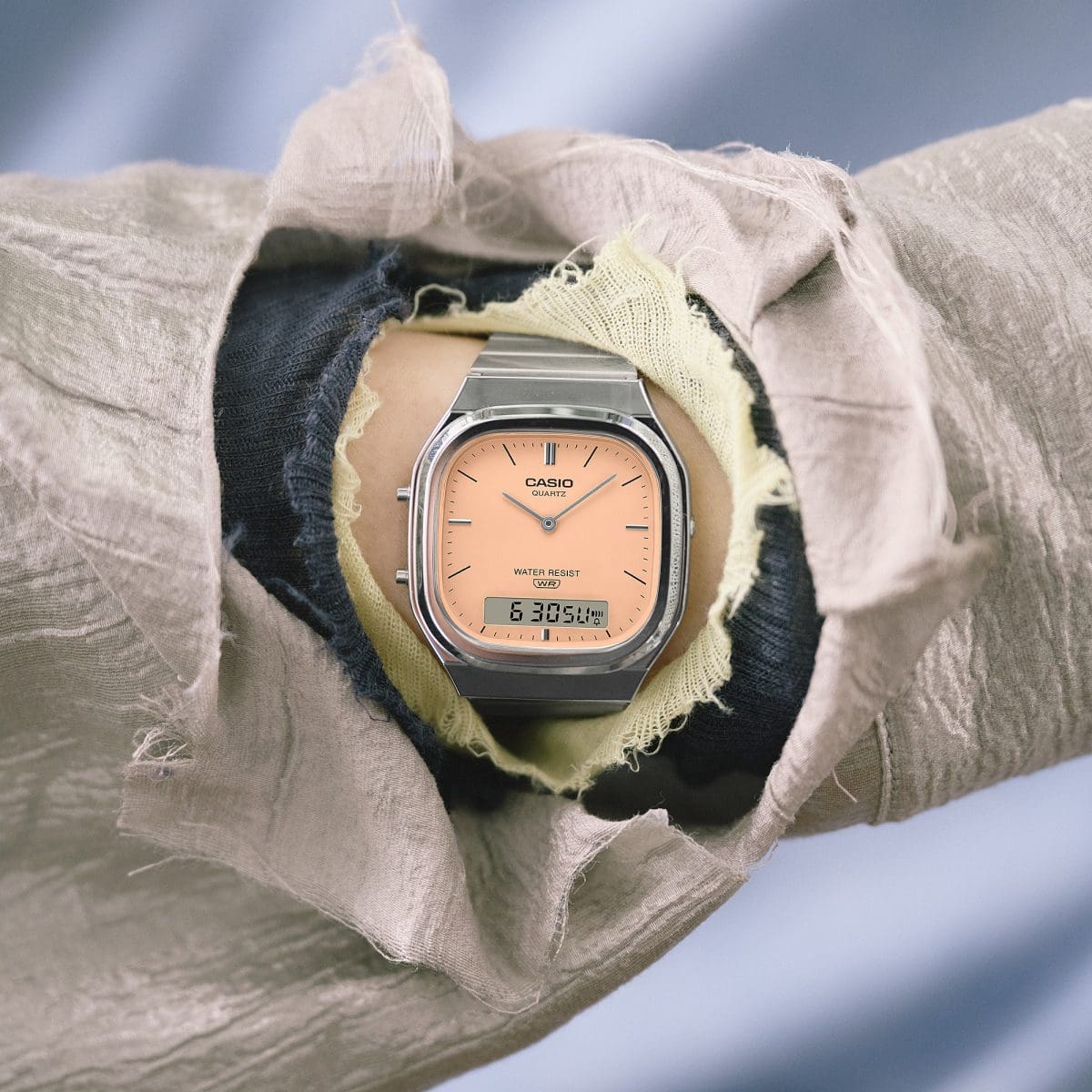 Casio Analog - Digital Vintage Watch AQ240E-4A Silver - Orange